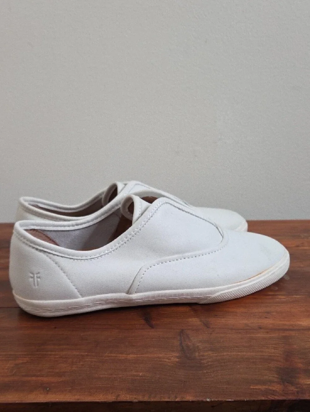 Frye Women's White Slip-On Casual Loafers